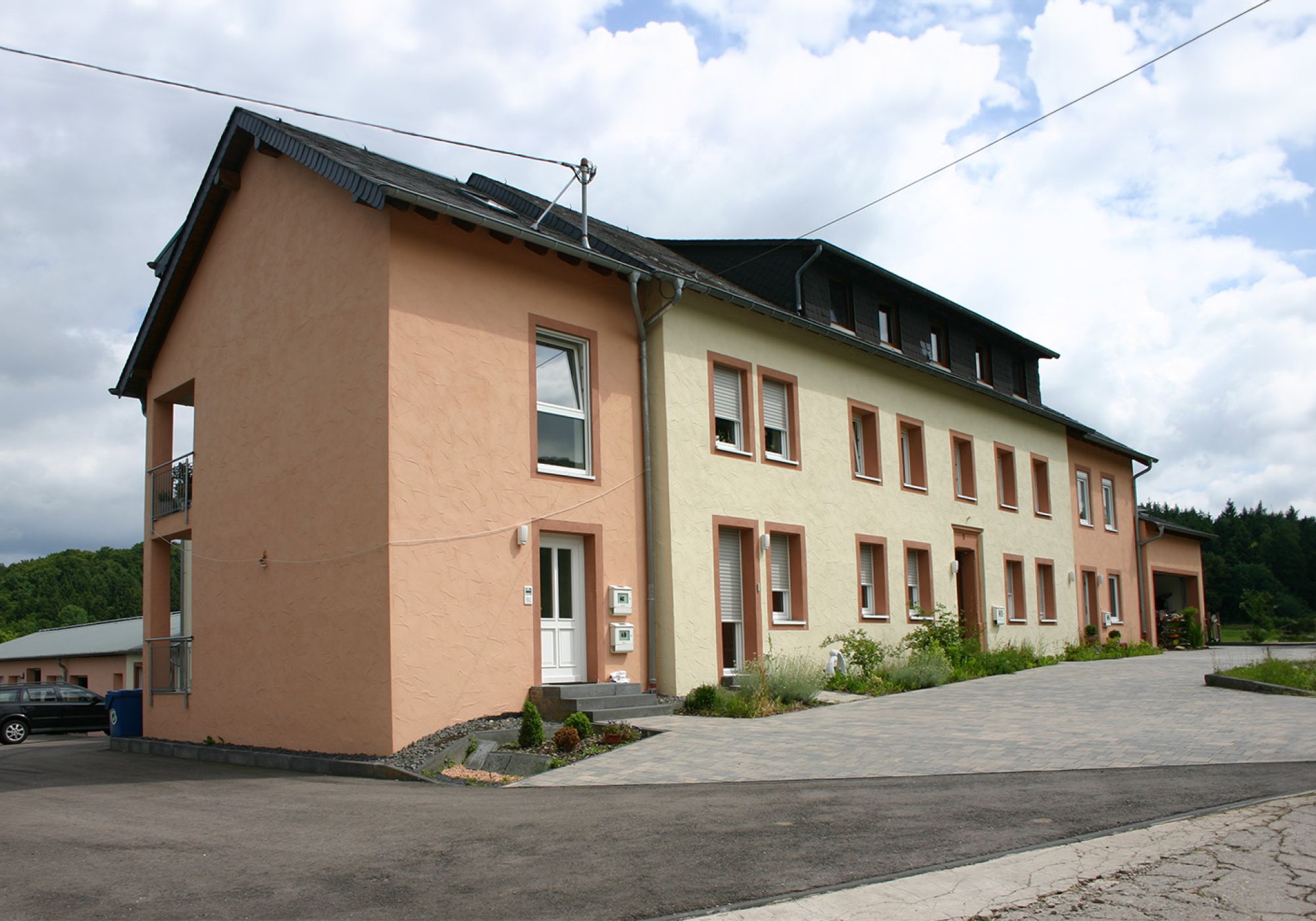 Mehrfamillienhaus