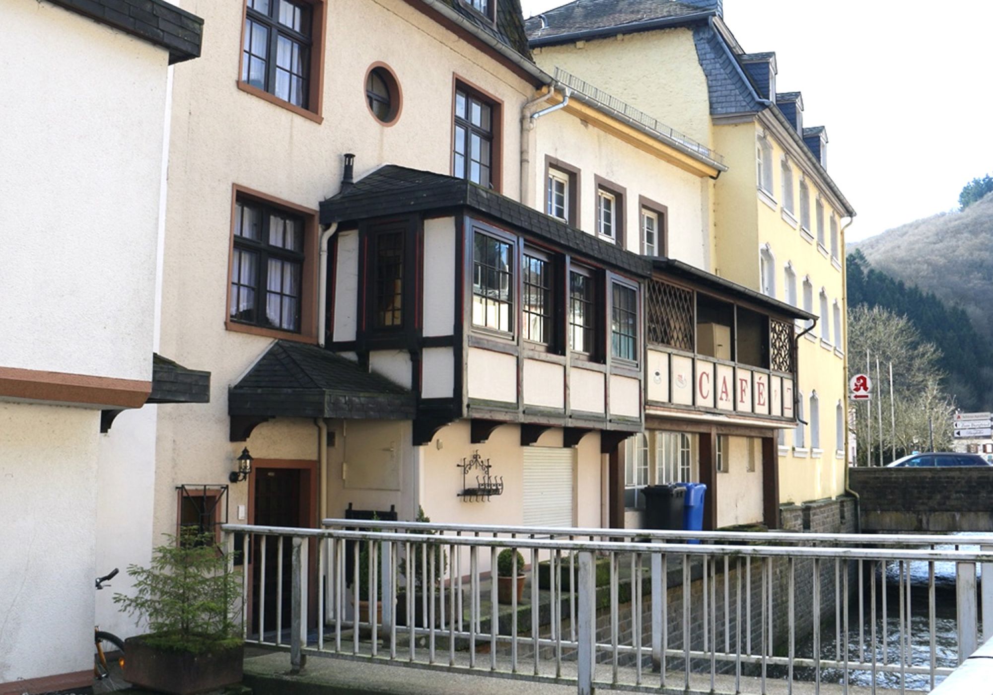 Mehrfamilienhaus